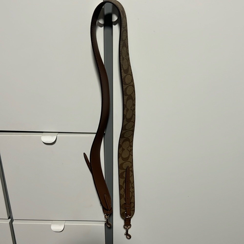 Strap coach good condition